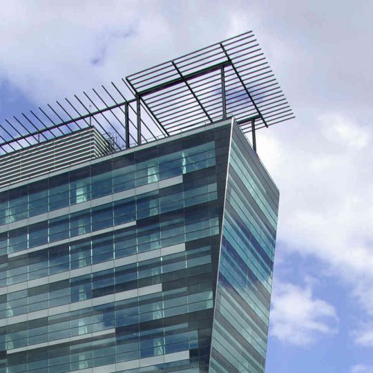 Стальные системы Schüco Jansen - Janisol C4 EI90: инновационные огнестойкие двери для удовлетворения самых строгих требований по безопасности